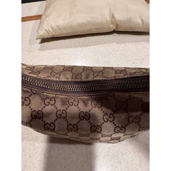 Gucci GG canvas hobo shoulder bag in brown with leather trim - Picture 13 of 15